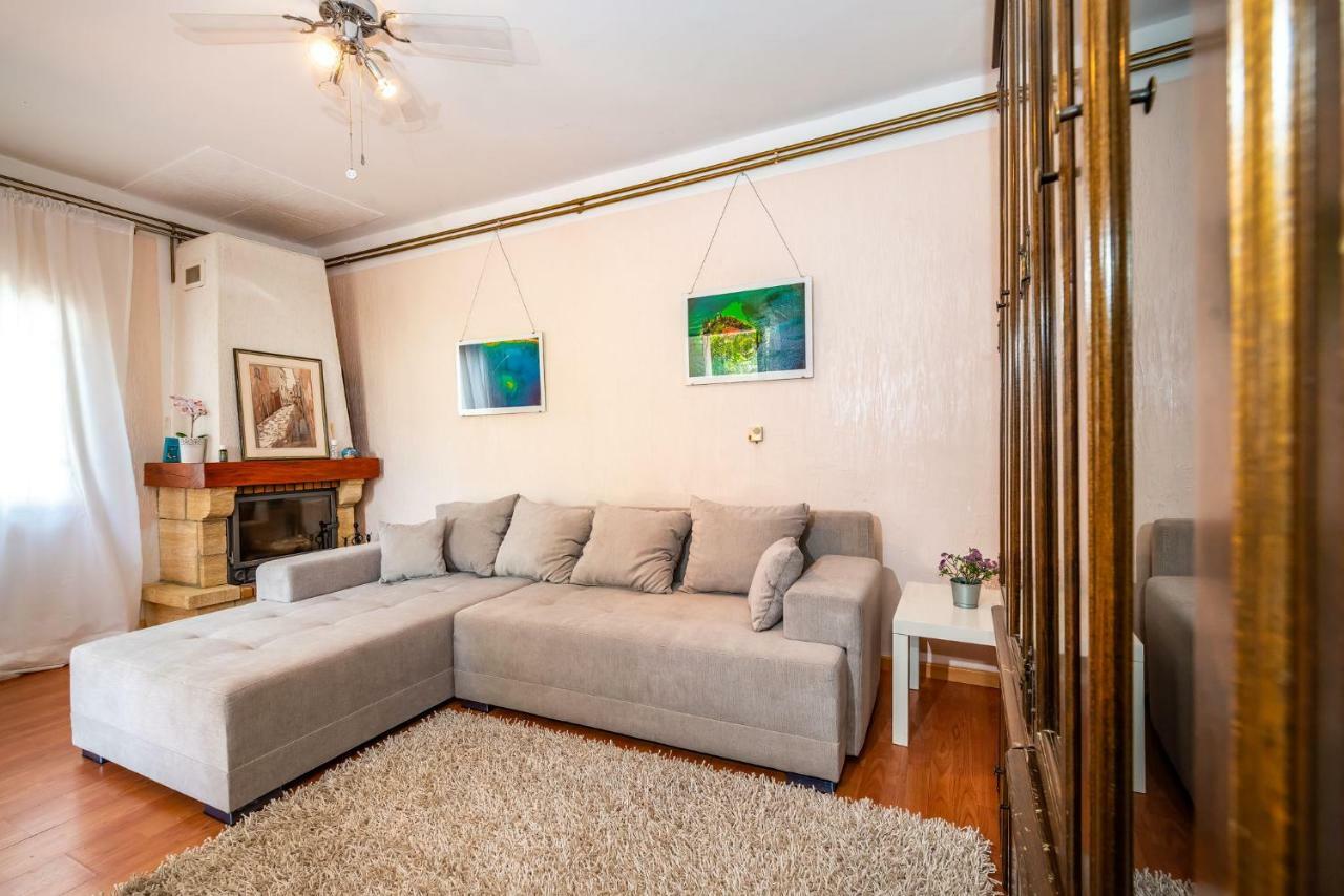 Vacation House Anna Karlobag Zewnętrze zdjęcie
