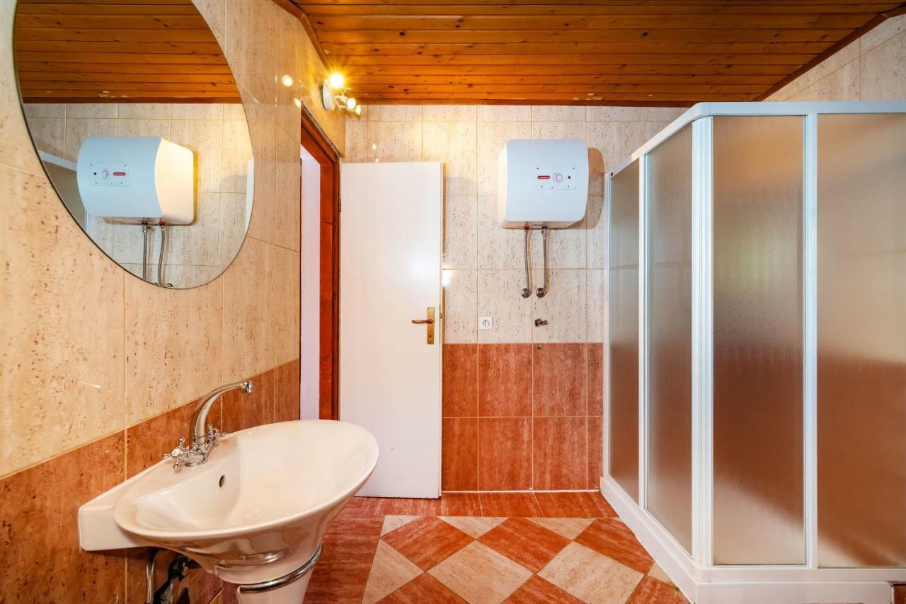 Vacation House Anna Karlobag Zewnętrze zdjęcie